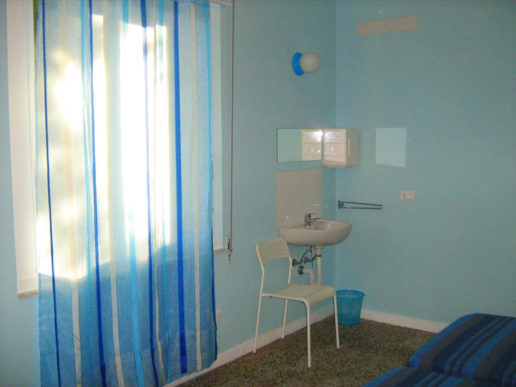 Sirenapop Concept B&B Rivazzurra Di Rimini Номер фото