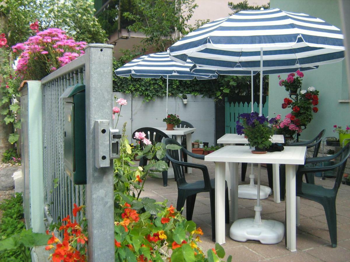 Sirenapop Concept B&B Rivazzurra Di Rimini Екстер'єр фото